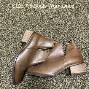 DIBA ANKLE BOOTS Size 7.5